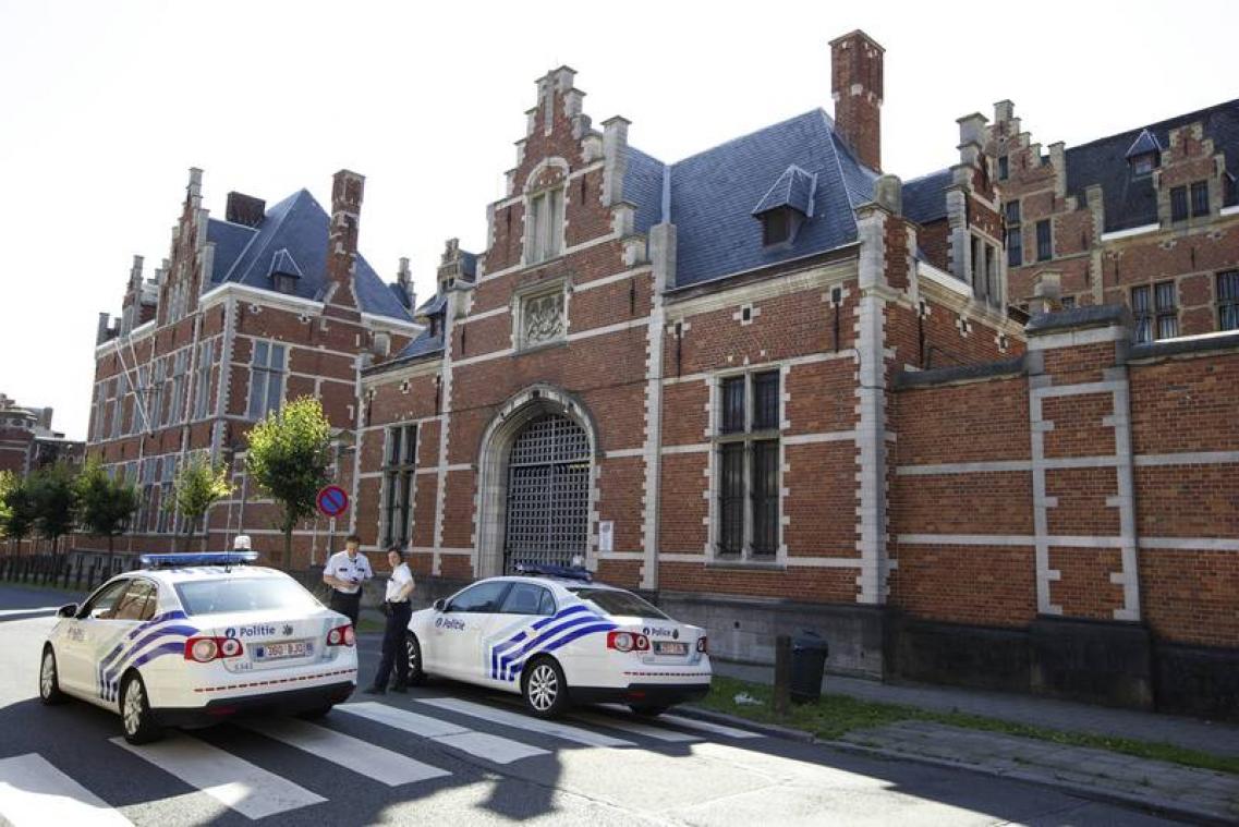 Drie mannen aangehouden na helikopterkaping, hoofdverdachte wou echtgenote uit de gevangenis bevrijden