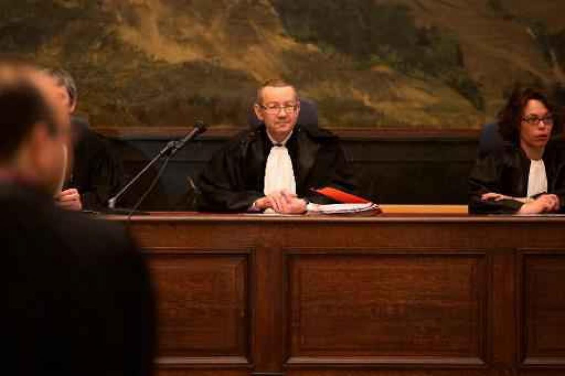 Proces terreurcel Verviers begint met vertraging zodat advocaten cliënten kunnen spreken