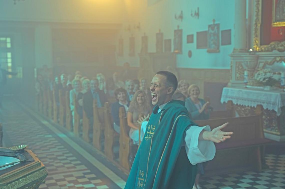MOVIES. Jan Komasa sleept Oscarnominatie in de wacht met 'Corpus Christi': "De maatschappij is dol op zwarte schapen"