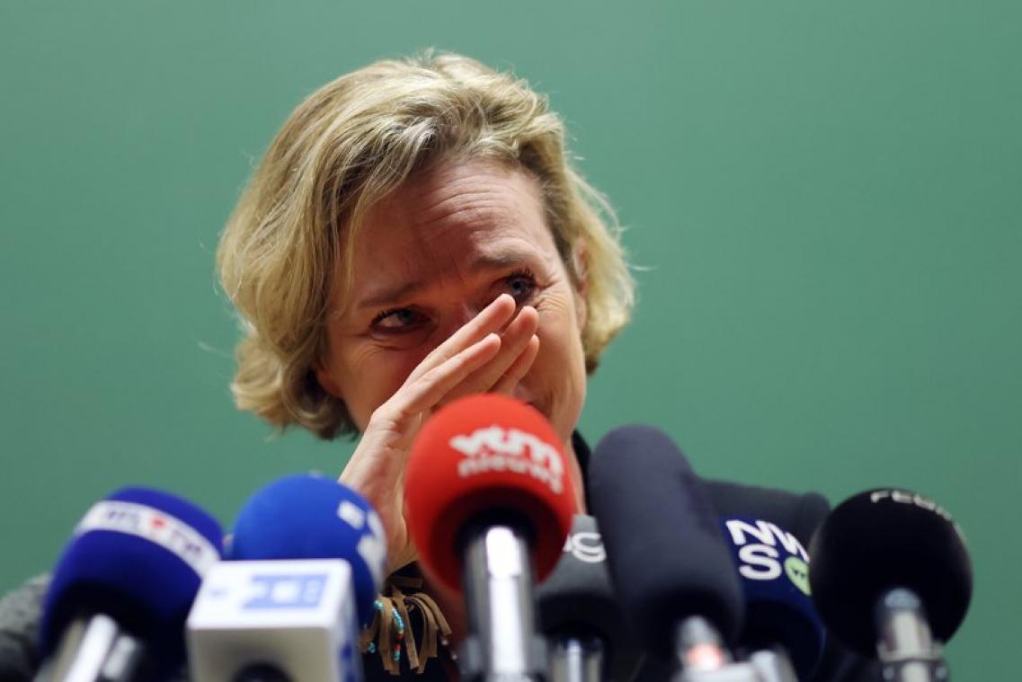 Prinses Delphine in tranen na erkenning: "Heb Albert een kans gegeven"