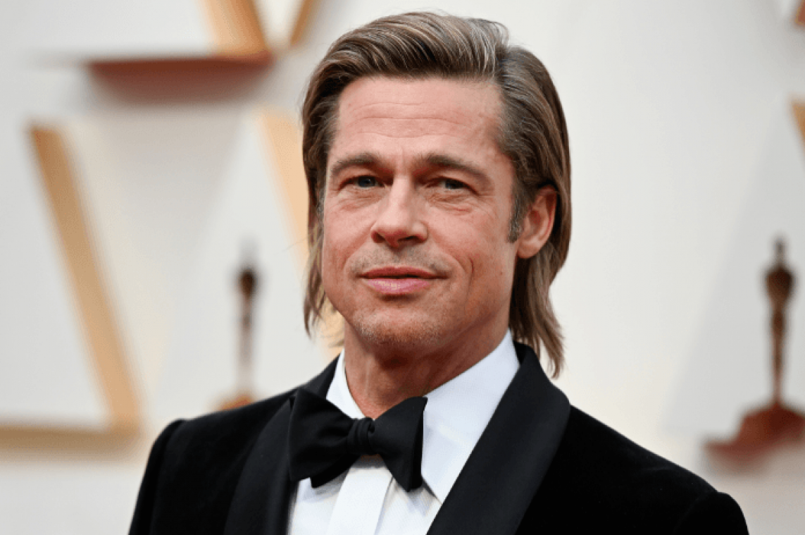 BIZAR. Vrouw klaagt Brad Pitt aan: "Hij wond me om zijn vinger met valse trouwplannen"