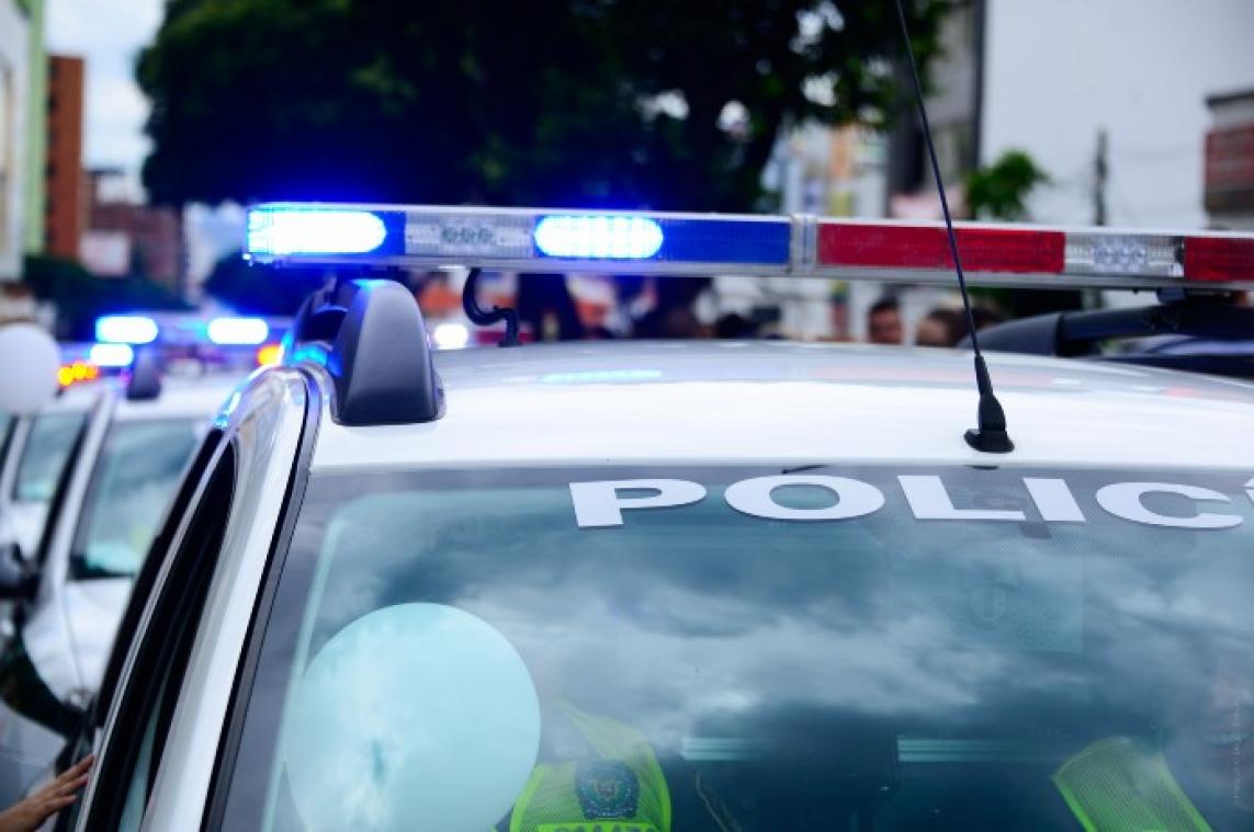 'NCIS'-cast klaagt zender aan nadat échte politie met getrokken wapens binnenviel tijdens opnames