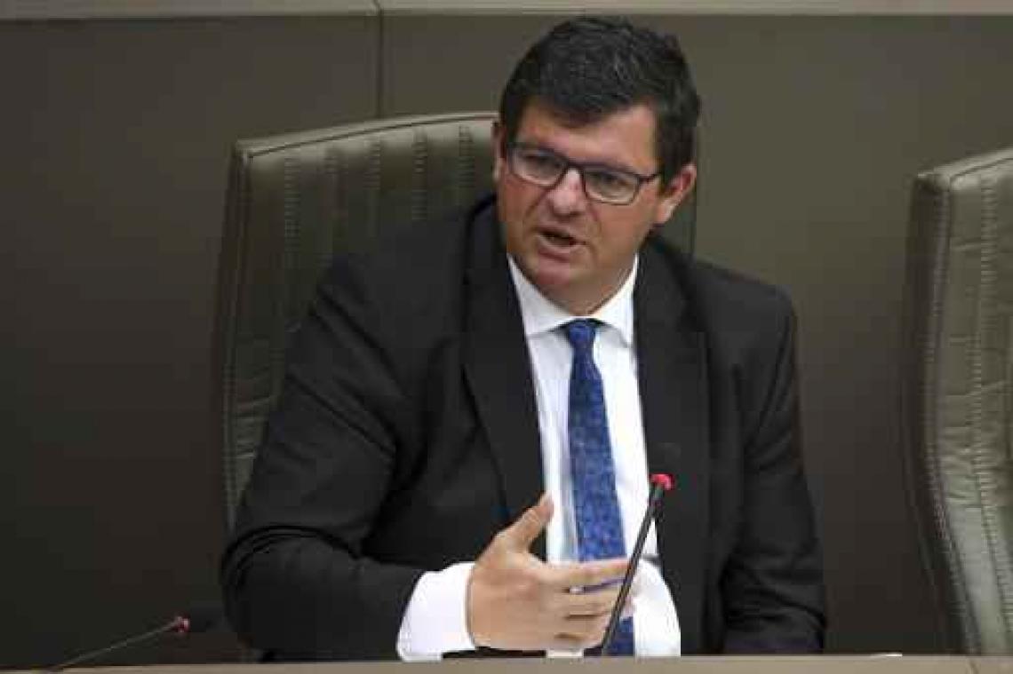Tommelein pleit voor meer zonnepanelen op overheidsgebouwen
