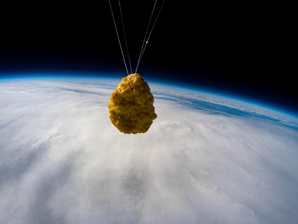WTF. Kipnugget de ruimte ingeschoten voor dit jubileum