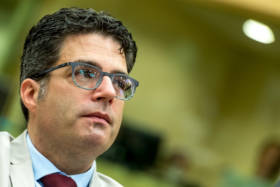 Steven Van Gucht: "Maak geen extra plannen dit weekend"