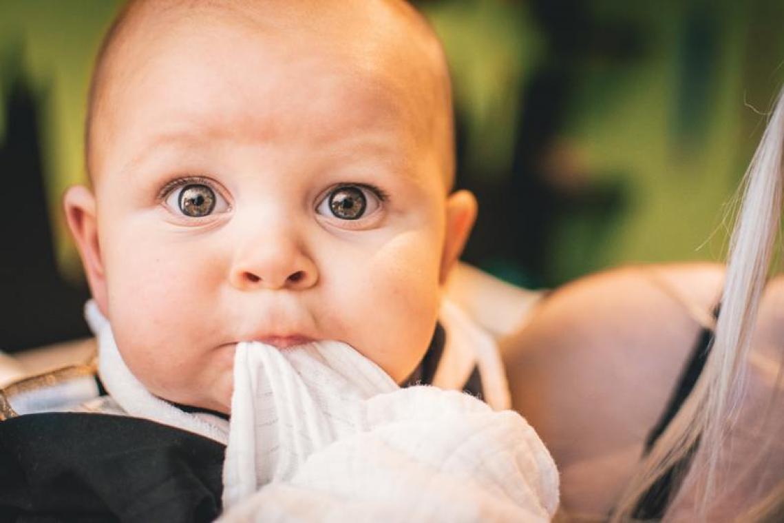 BIZAR. Baby wordt vernoemd naar internetleverancier en krijgt achttien jaar lang gratis wifi