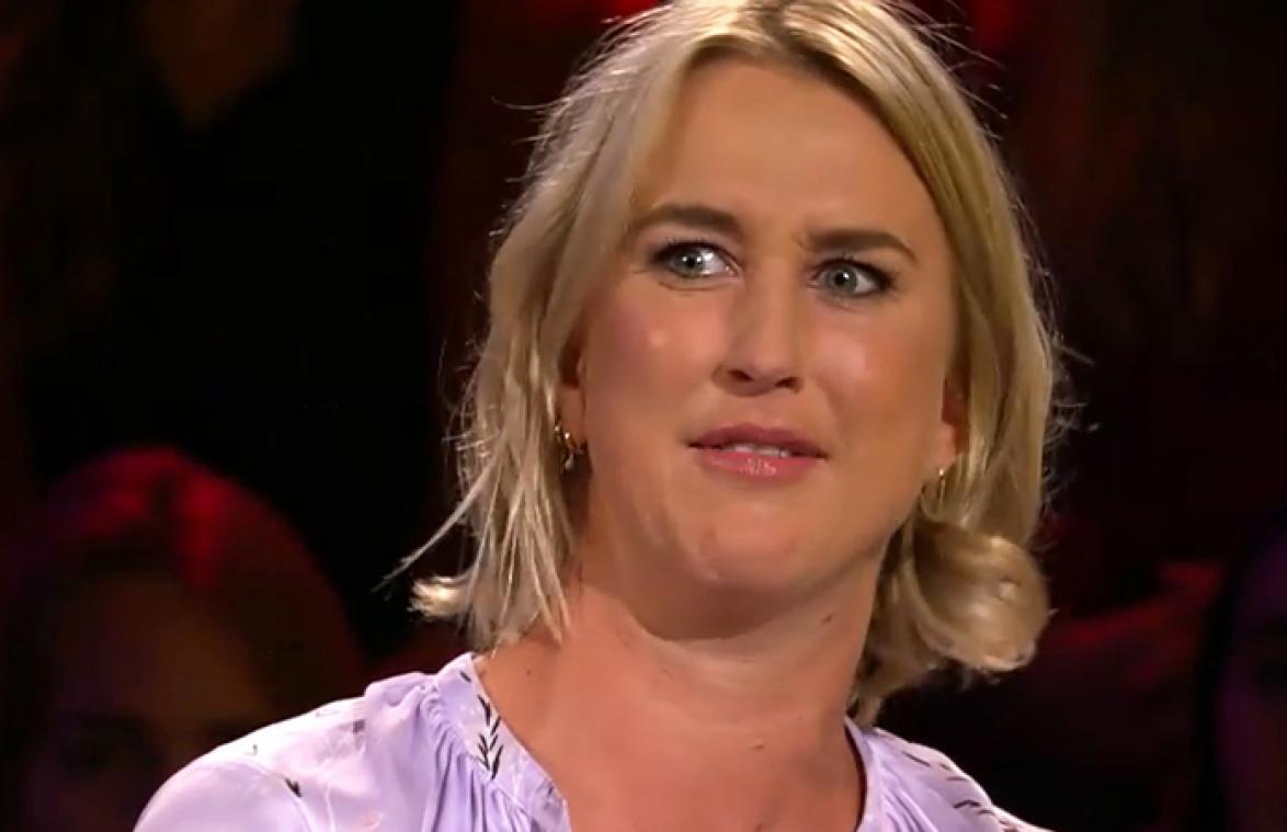 Kat Kerkhofs toont mislukte tatoeage: "Lijkt op een zaadcel" (video)