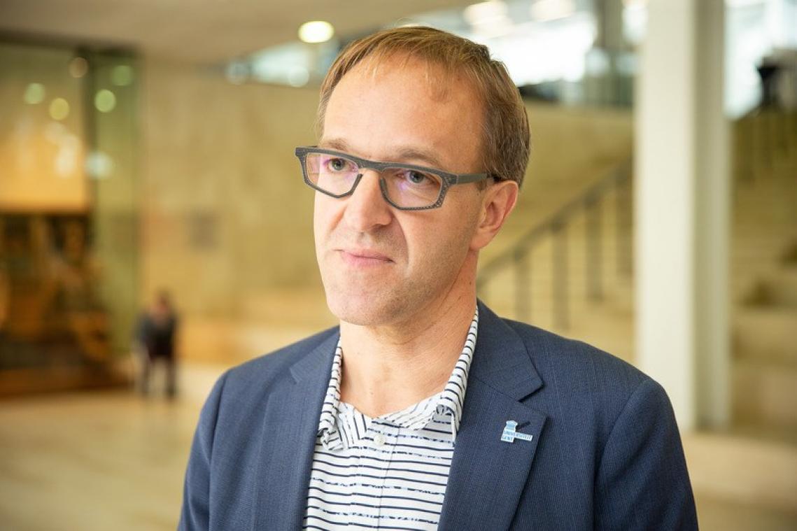 "Een lockdown is onze enige kans om hier op relatief korte termijn doorheen te komen"