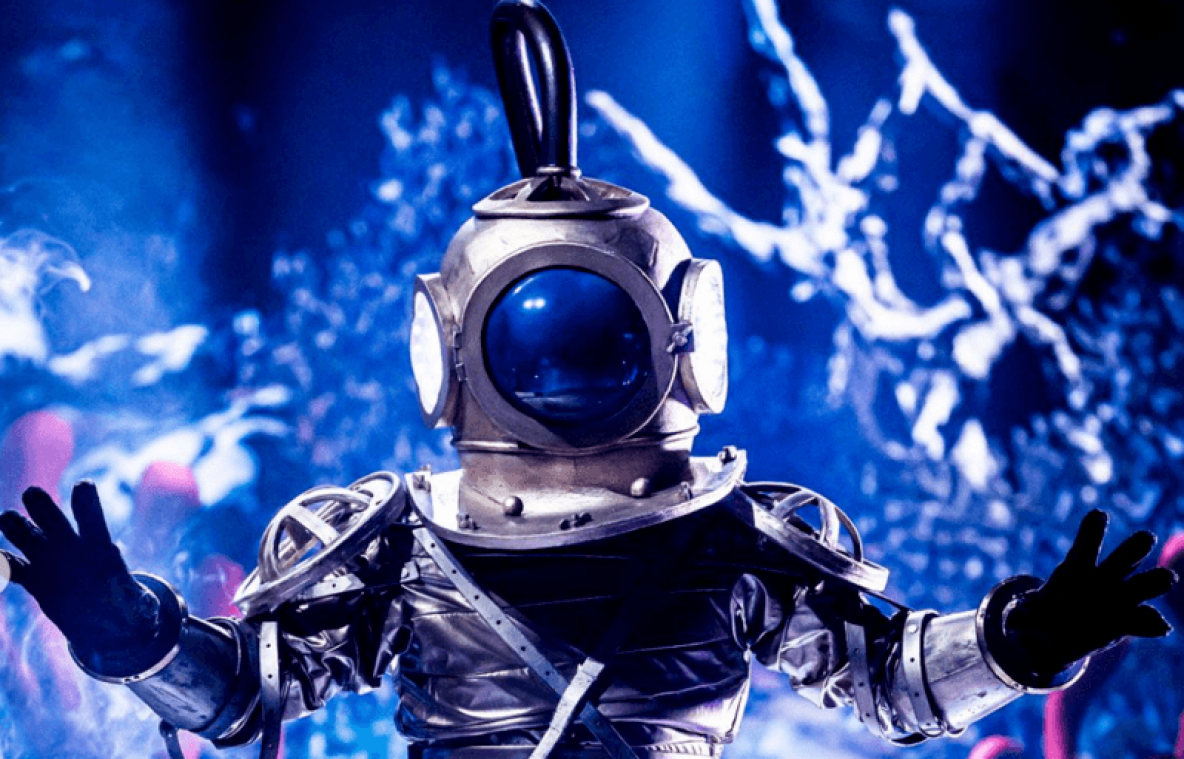 Duiker uit 'The Masked Singer' onthult op Instagram wie hij is
