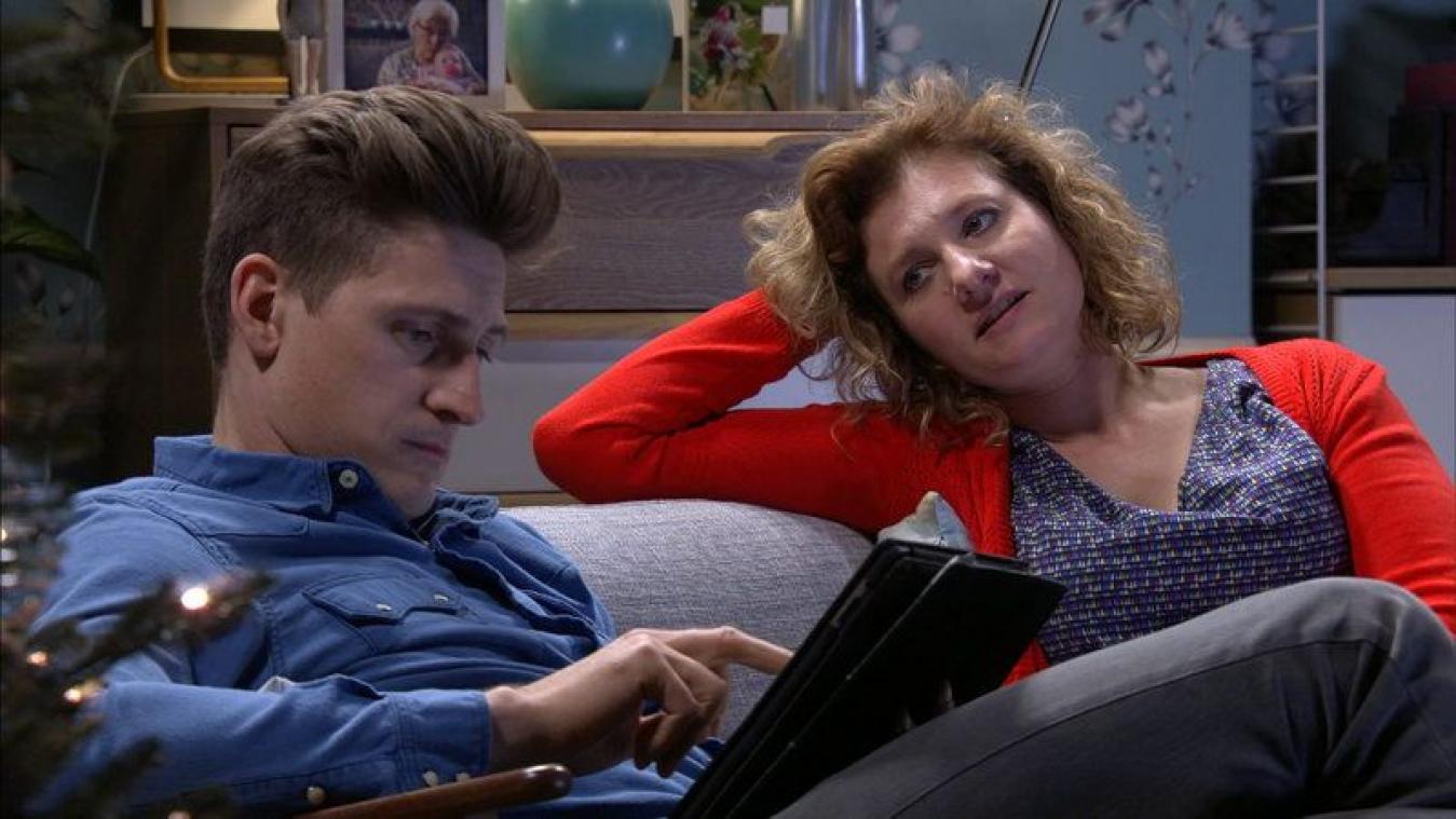 'Thuis'-kijkers wijzen makers op hilarische fout in aflevering: "Kan helemaal niet"