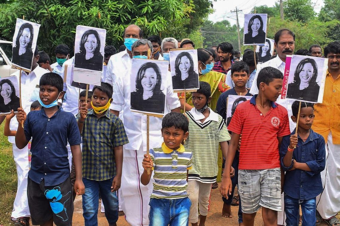 Daarom viert dit Indiaas dorpje de overwinning van Kamala Harris (foto's)