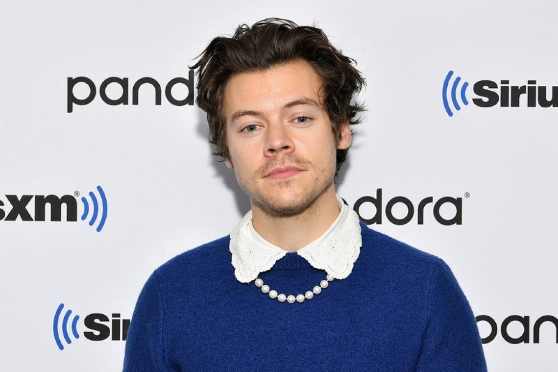 Harry Styles in vrouwenkleren beroert de gemoederen: Breng de mannelijke man terug