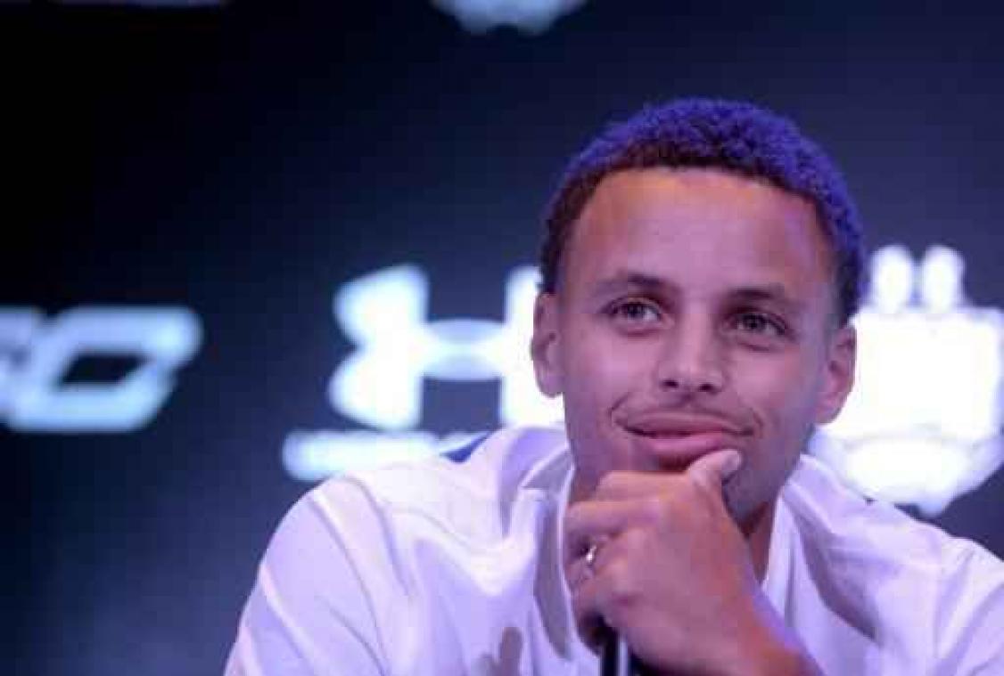 Herstelde Curry leidt Golden State voorbij Portland