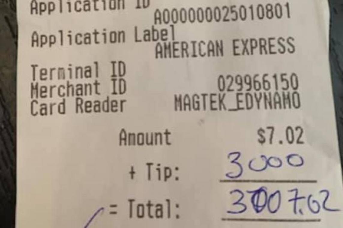 BIZAR. Man geeft restaurant fooi van 3.000 dollar: "Fijne kerst!"