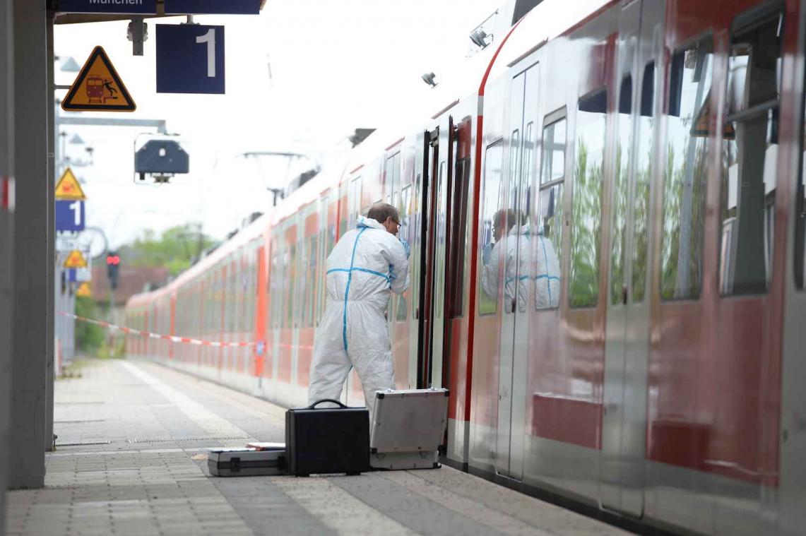 Dode en gewonden bij steekpartij in Duits station
