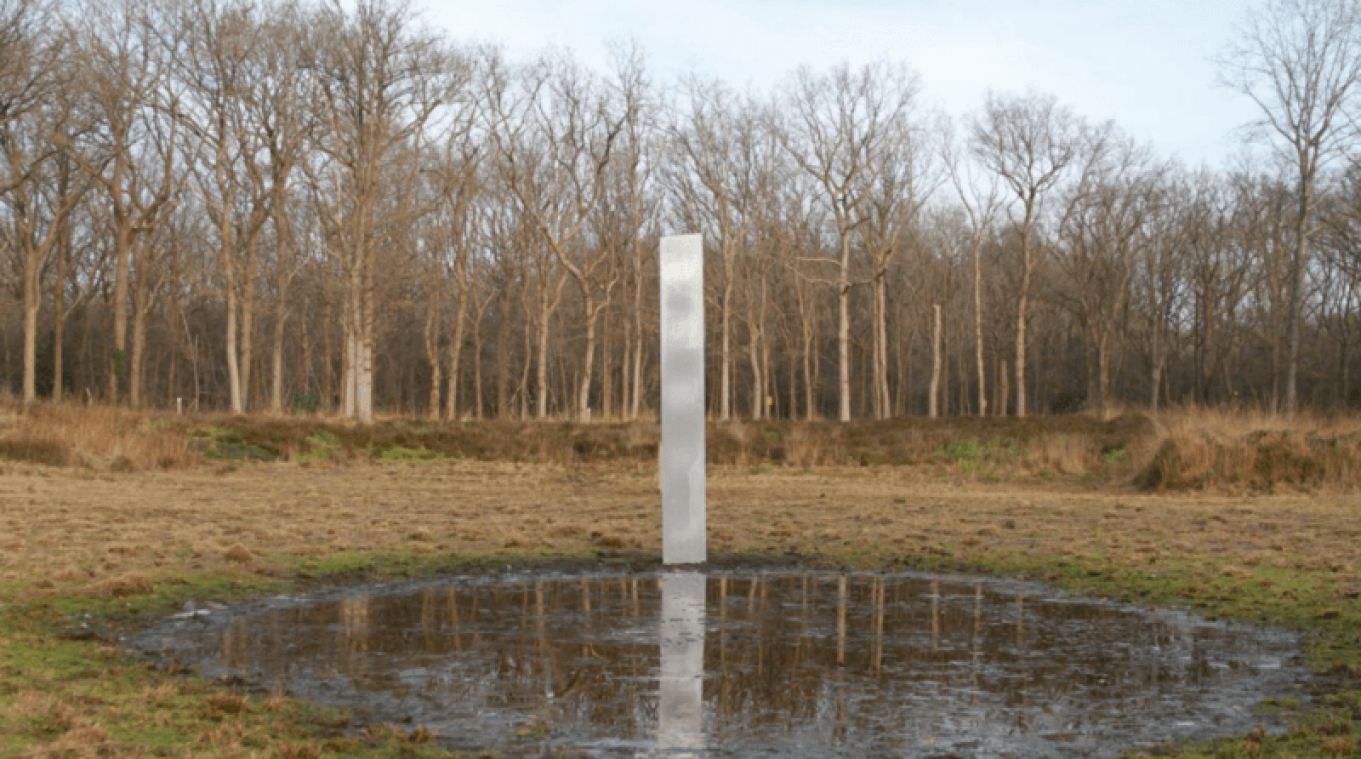 Echt of oudejaarsstunt? Nu ook mysterieuze monoliet in Nederland ontdekt