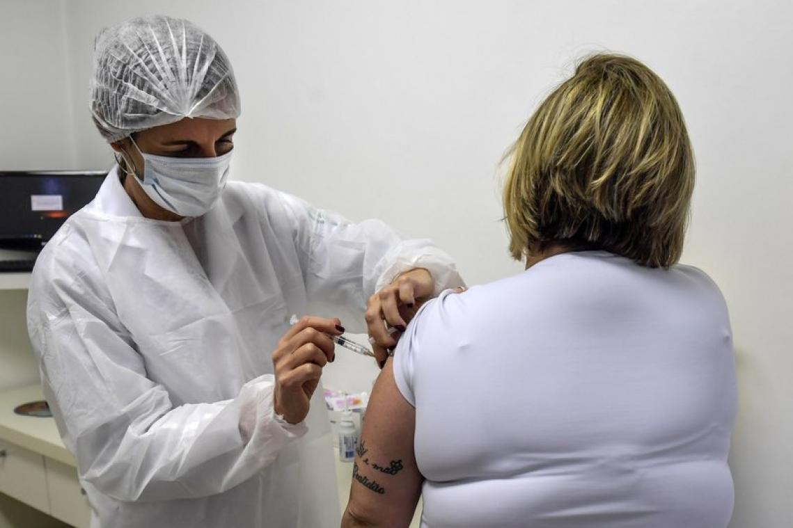 Waarom vaccineert het Verenigd Koninkrijk nu al terwijl wij moeten wachten tot 5 januari?