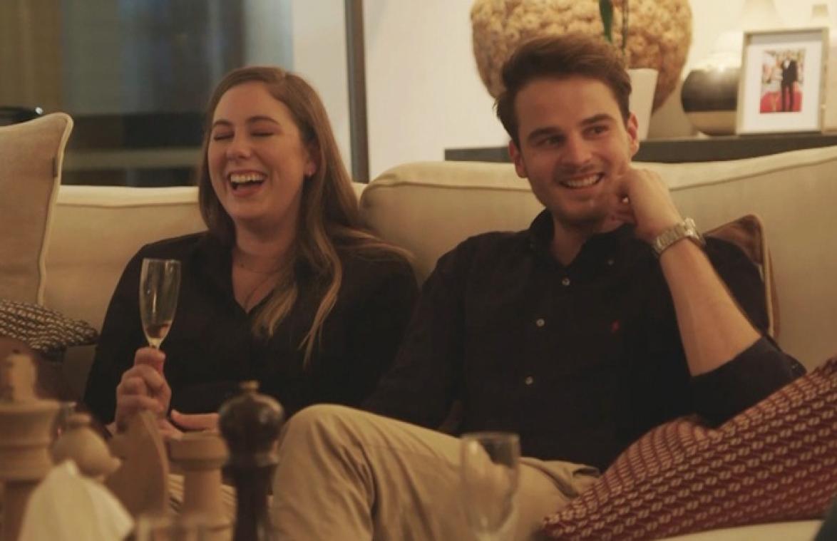 Gert Verhulst doet Marie en haar vriend blozen met INTIEME vraag (video)