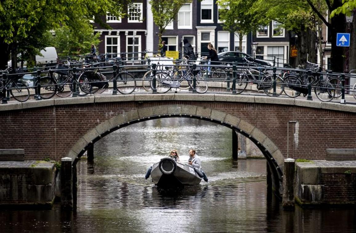 Nederlandse regering overweegt om avondklok in te voeren