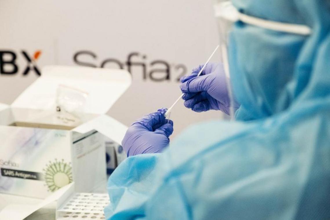 BIZAR. Britse regering overweegt geldbedrag bij positieve coronatest