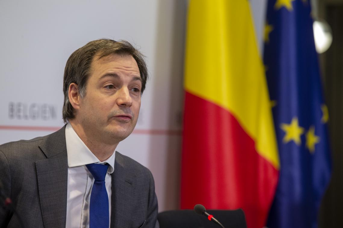 De Croo: "Als de kappers openen, is dat voorgoed: geen jojo"