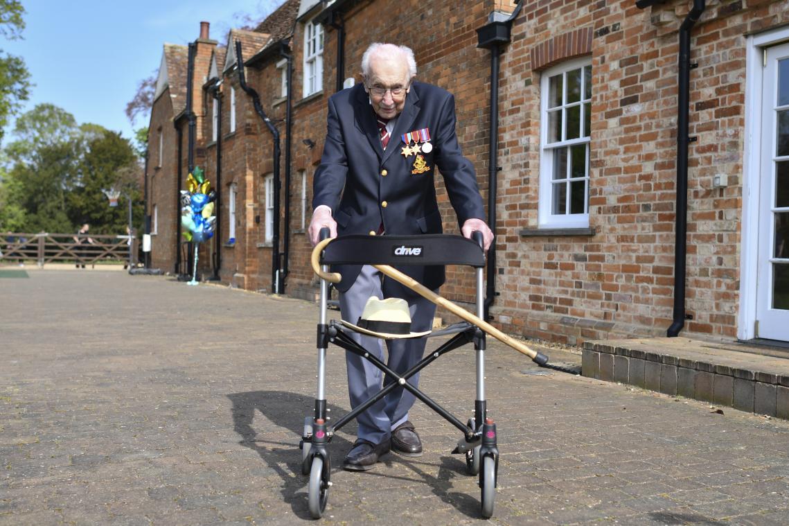 Wereldberoemde 'coronaheld' Captain Sir Tom Moore overleden aan COVID-19