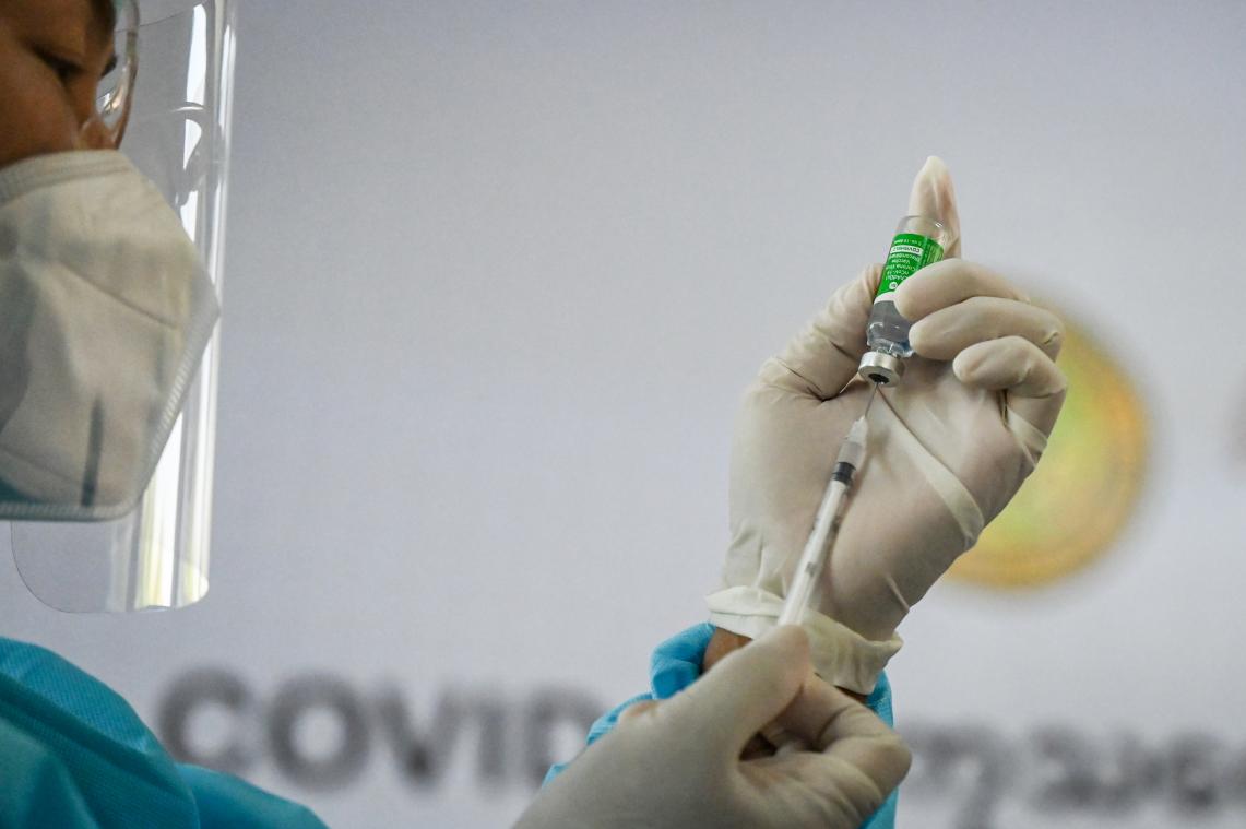 België geeft AstraZeneca-vaccin voorlopig niet aan 55-plussers: "Op korte termijn geen moeilijkheden voor vaccinatiecampagne"