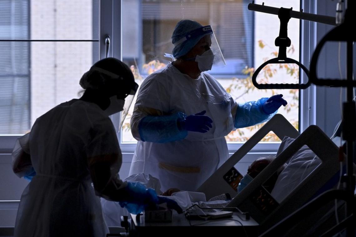 CORONACIJFERS. Aantal overlijdens daalt fors