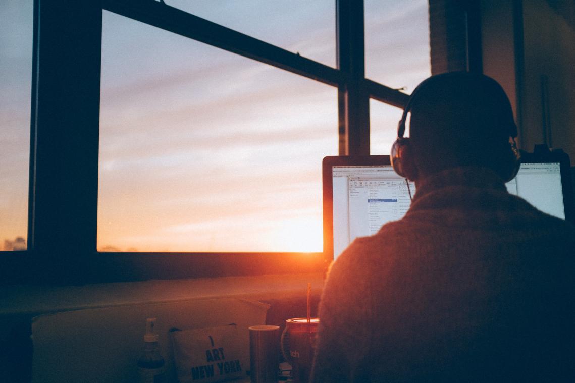 Aantal pestzaken op het werk nog steeds hoog, ondanks massaal telewerk