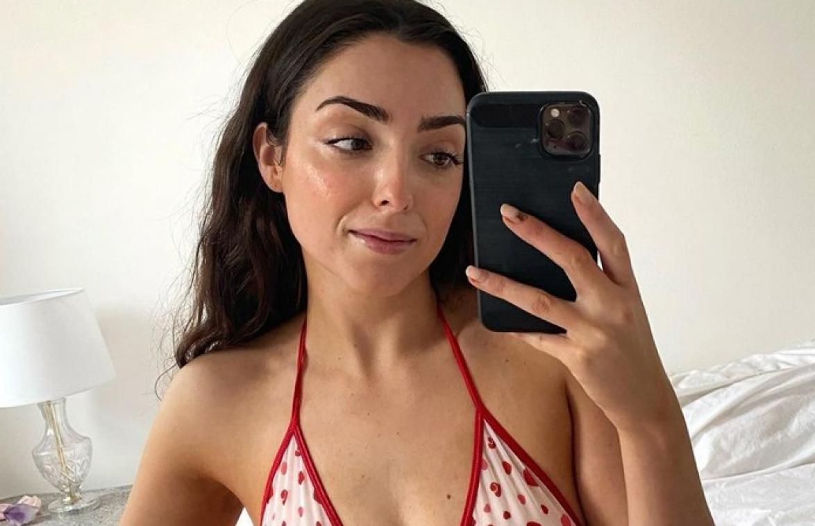 Influencer toont littekens van haar borstverkleining: "Ik hou ervan!" (foto)