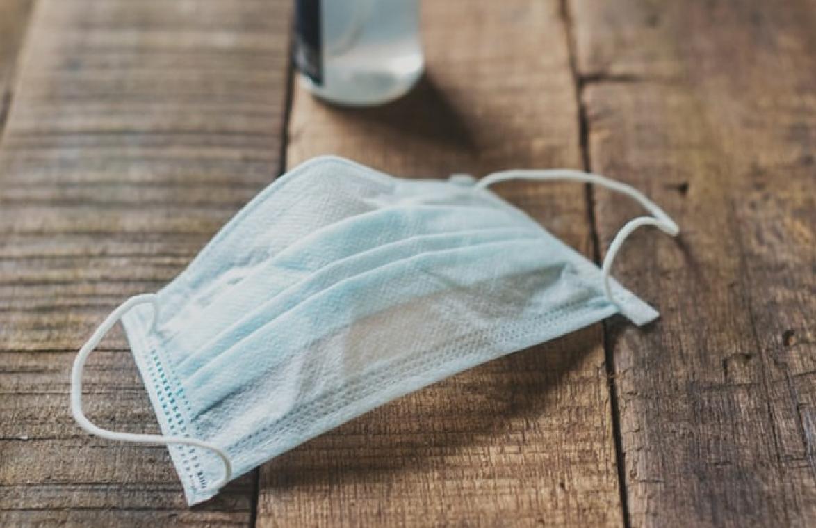 Huisarts die zonder mondmasker patiënten besmette, vrijgesproken: "Maak er alstublieft geen schurk van"