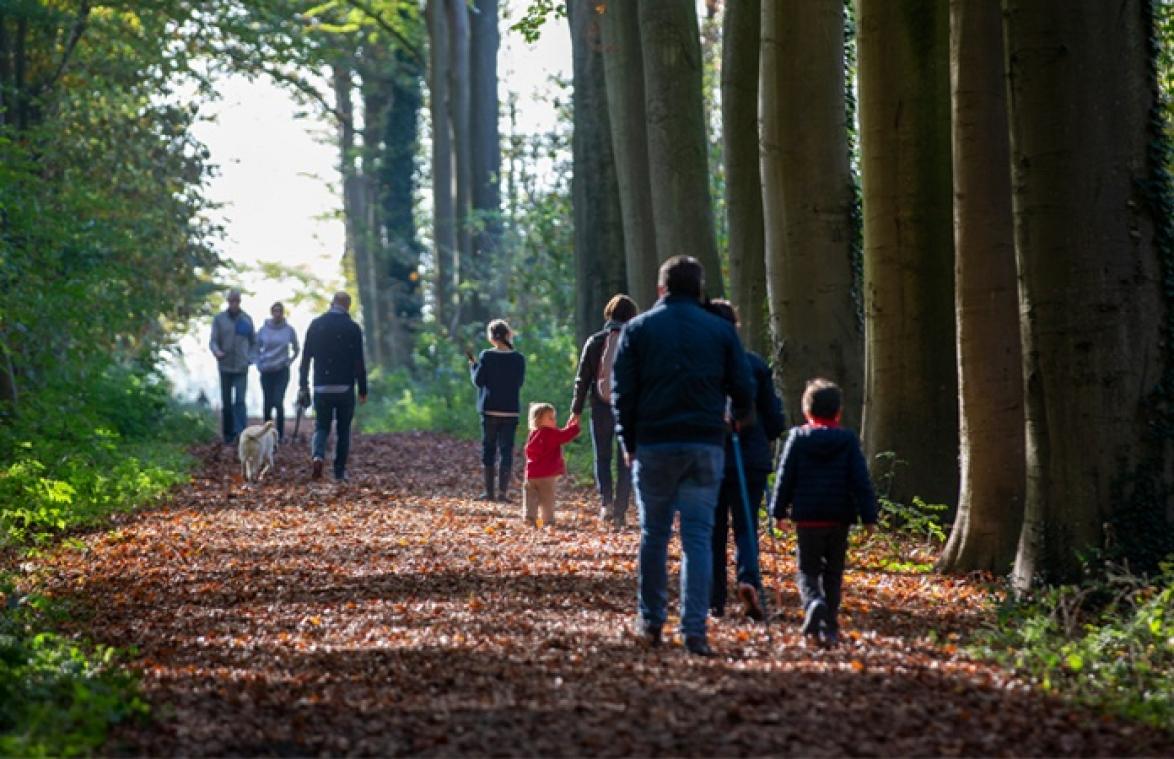 Mogen we straks met meer mensen buiten afspreken?