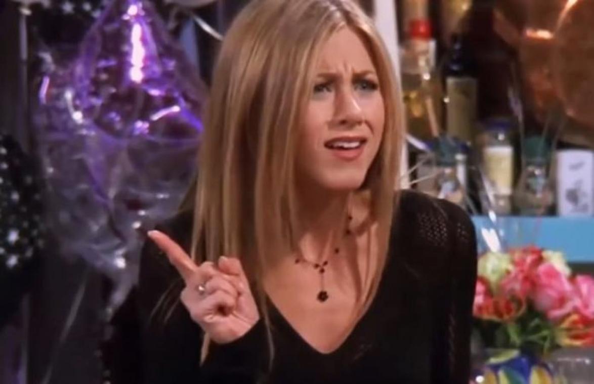 OMG! Was deze zenuwtrek van Jennifer Aniston in 'Friends' je al opgevallen? (video)