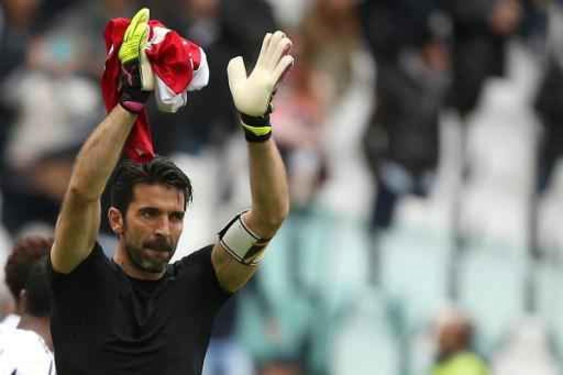 Sterkhouders Buffon en Barzagli blijven Juventus trouw