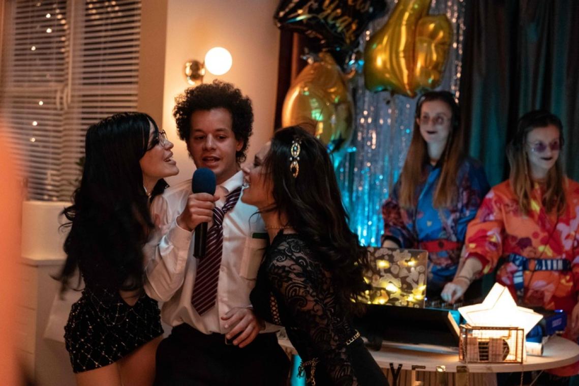 MOVIES. De Poolse komedie All My Friends Are Dead': bloederig en een beetje Belgisch