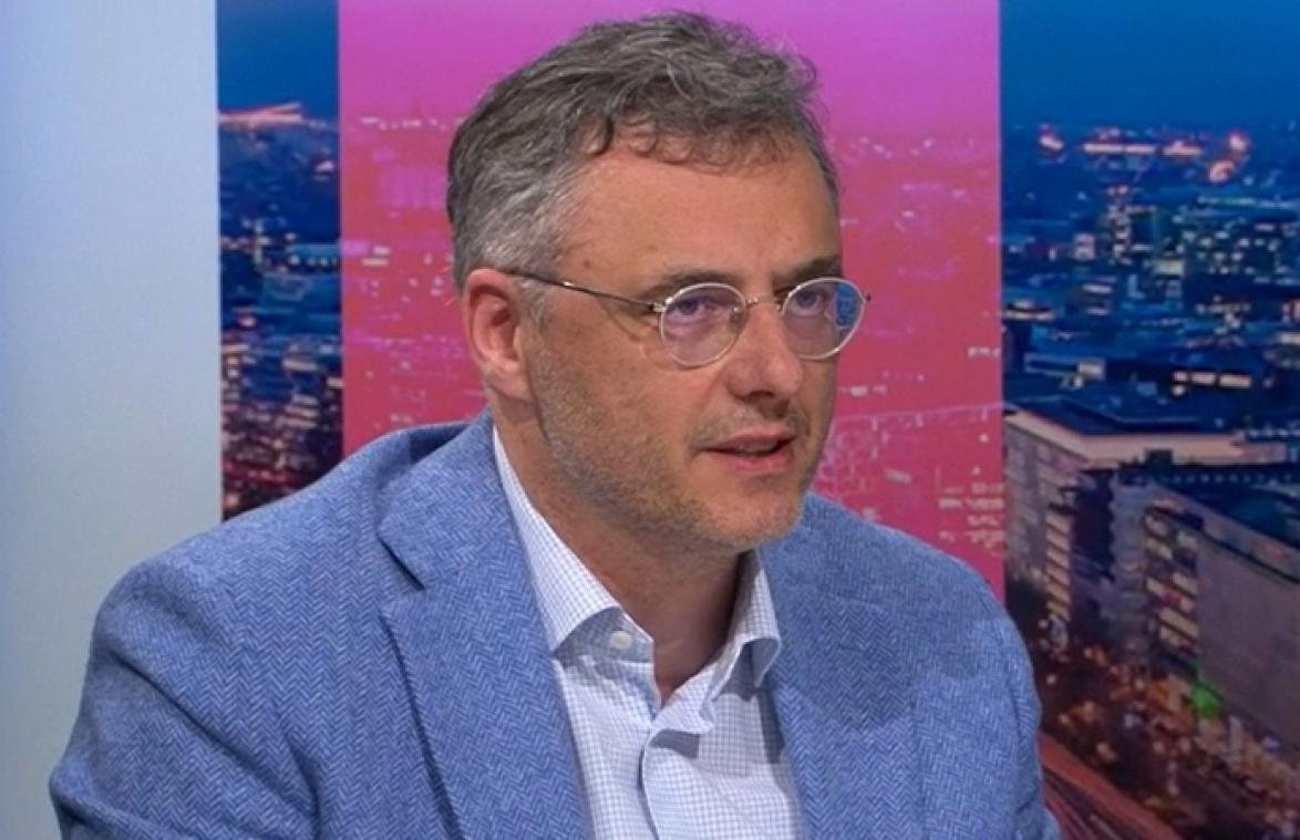 Joachim Coens (CD&V): "Mogelijk consequenties voor mensen die coronavaccin weigeren"