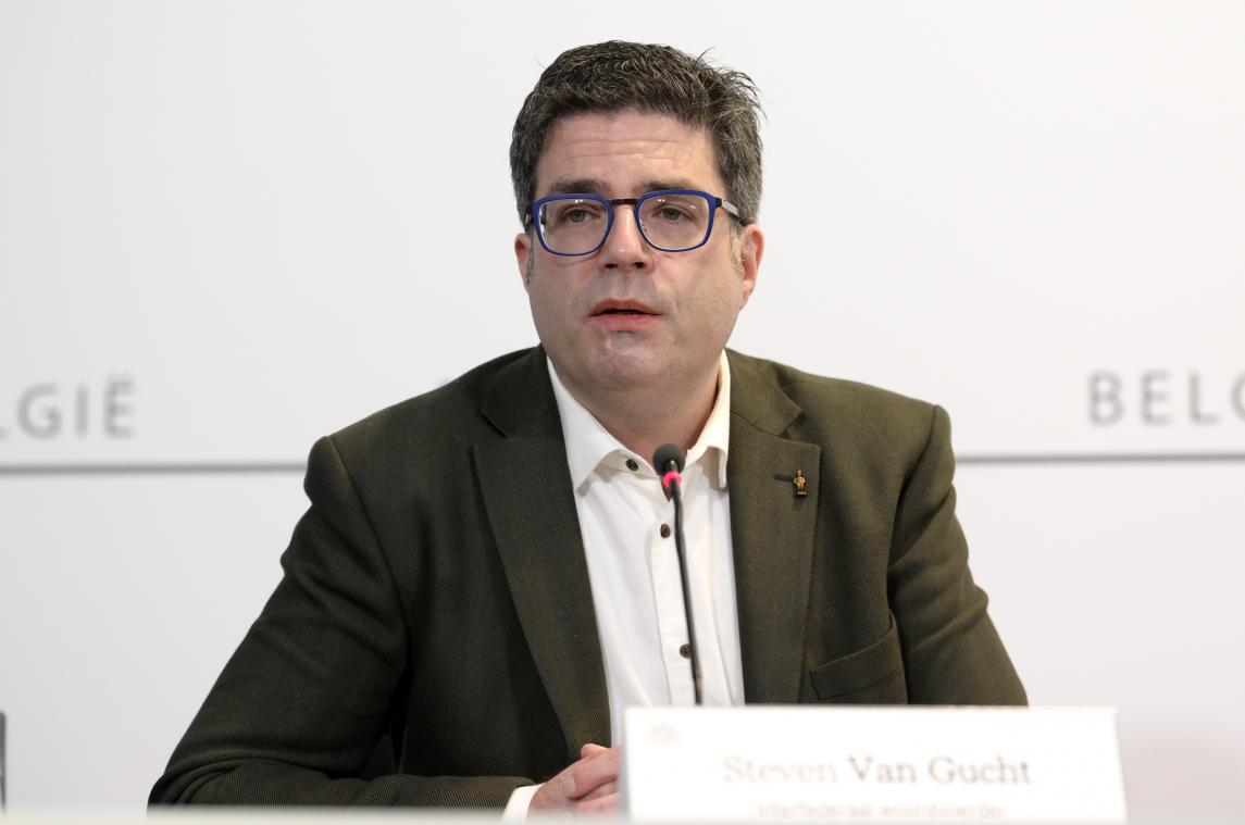 Steven Van Gucht: "Plateaufase maakt plaats voor een stijgende trend"