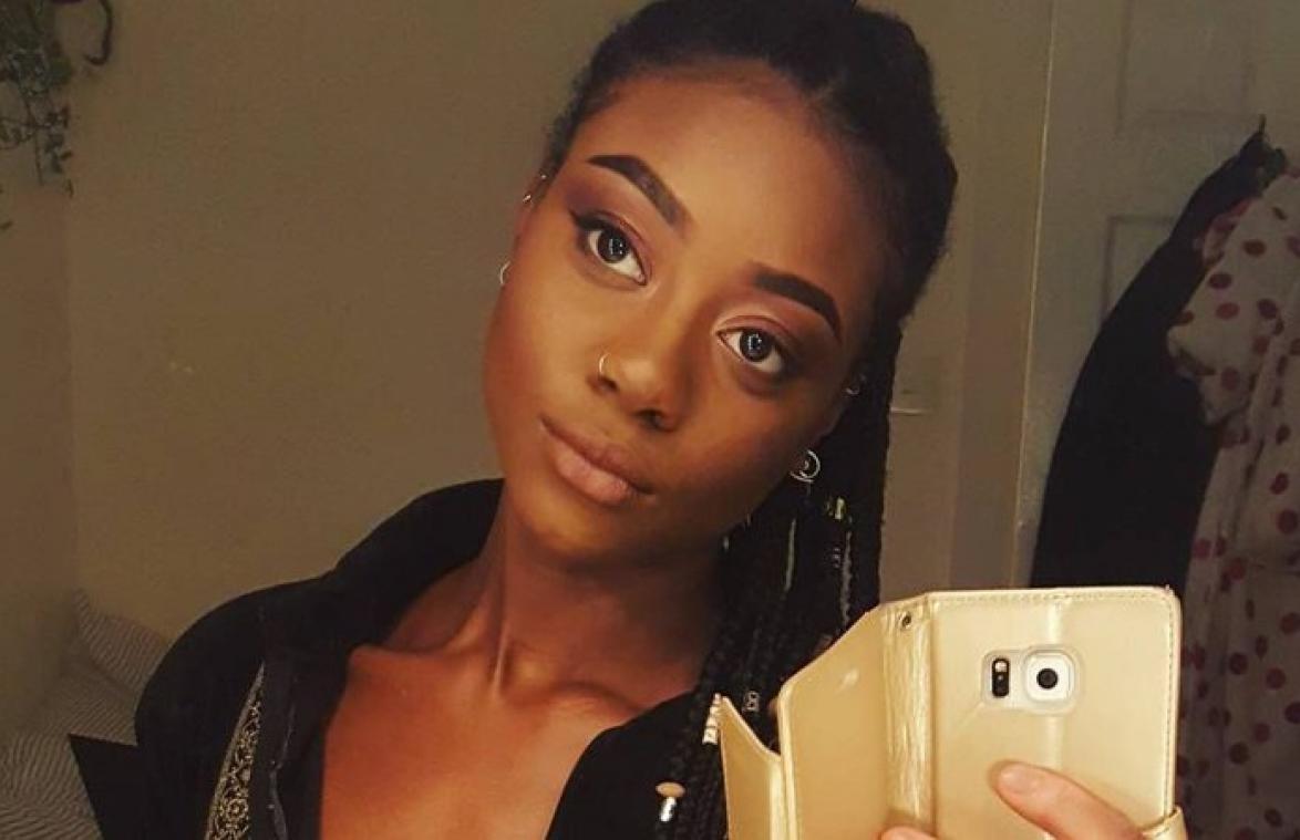 Model haalt uit naar haters: "Je weet toch dat lichaamshaar ook dáár groeit?" (foto)