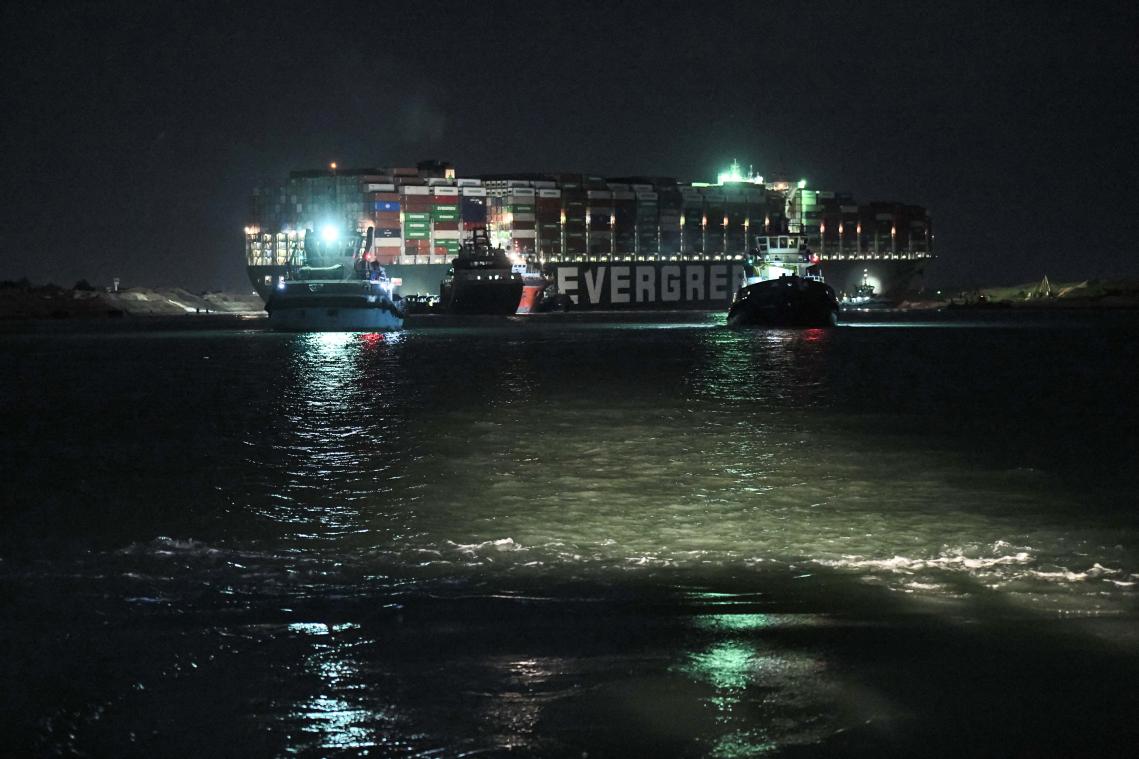 Extra sleepboten naar Suezkanaal: "Vandaag is D-Day"