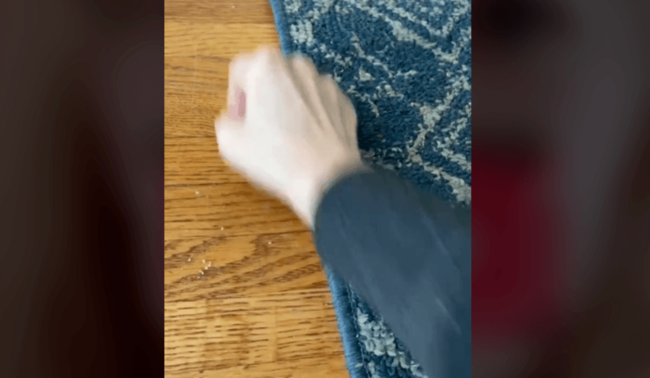 LIFEHACK. Krassen op je parket? Met deze tip zijn zo verdwenen