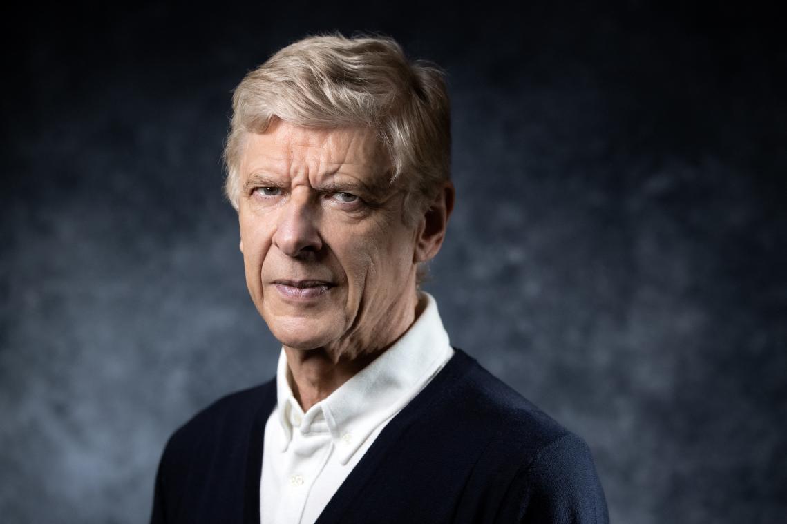 Oud-trainer Arsène Wenger komt met DIT opmerkelijk voorstel om werk van lijnrechters op WK te vergemakkelijken