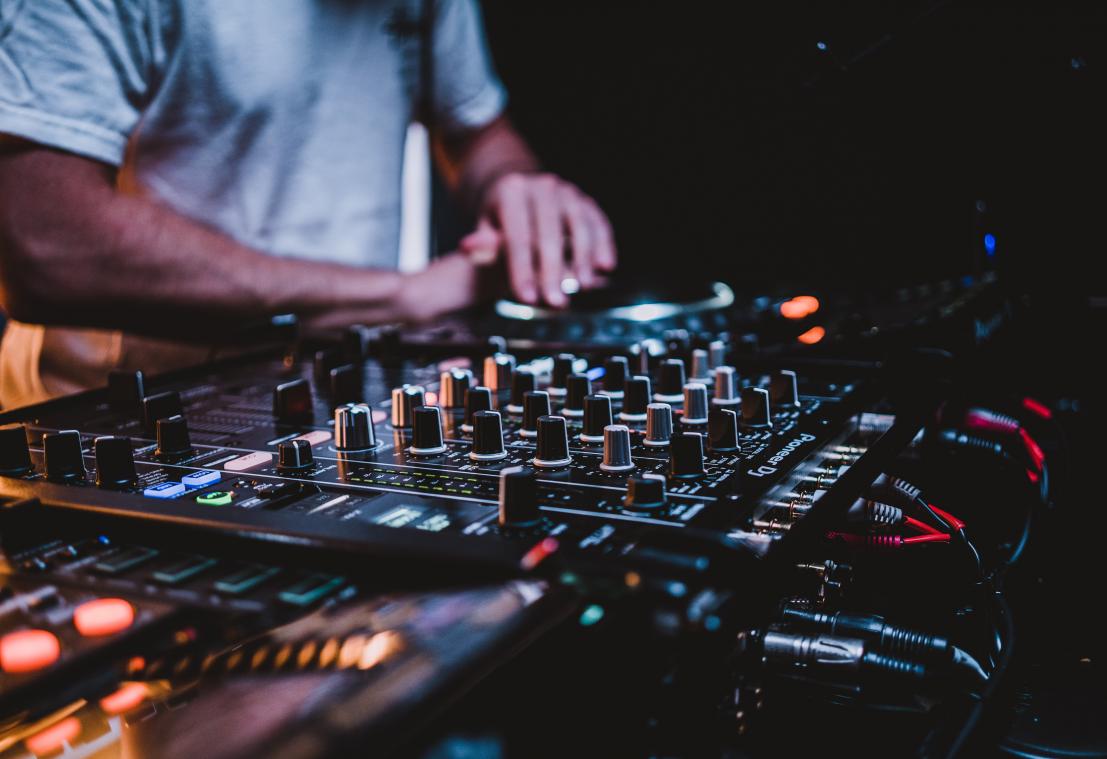 Tweede livestream om aandacht te vragen voor moeilijke situatie van dj's