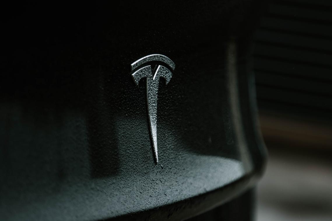 "Tesla's zijn te manipuleren en rijden dan zonder bestuurder"