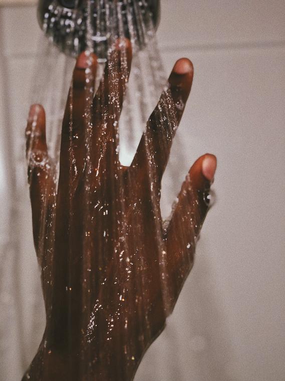 Drie handige tips om jezelf te laten klaarkomen onder de douche