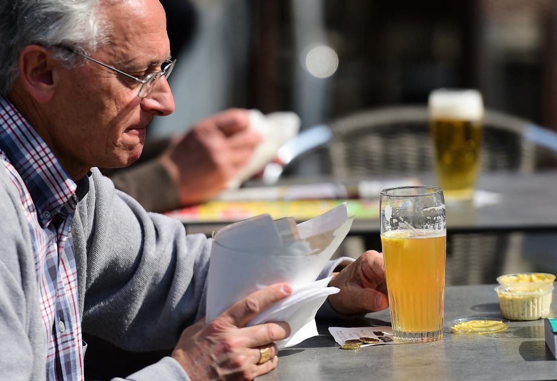 Het corona-effect: pintje op terras wordt vanaf 8 mei mogelijk wat duurder