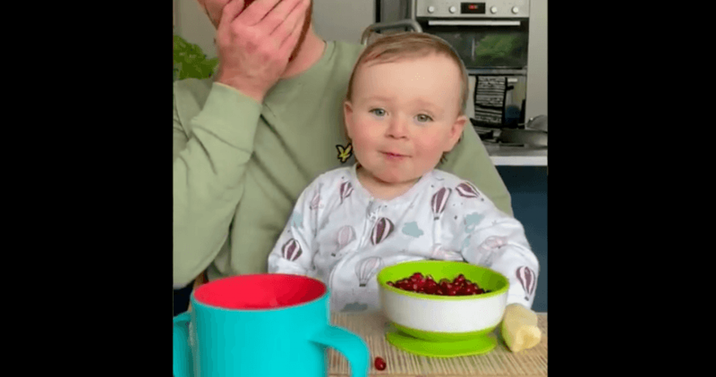 Baby zegt eindelijk 'mama', maar ouders schrikken zich rot: "Klinkt als een demon" (video)