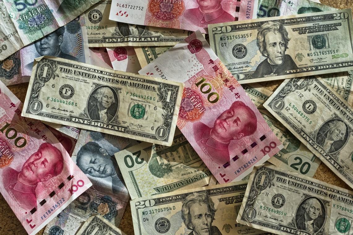 BIZAR. Man verkoopt zoon en gaat van geld op vakantie met nieuwe vrouw