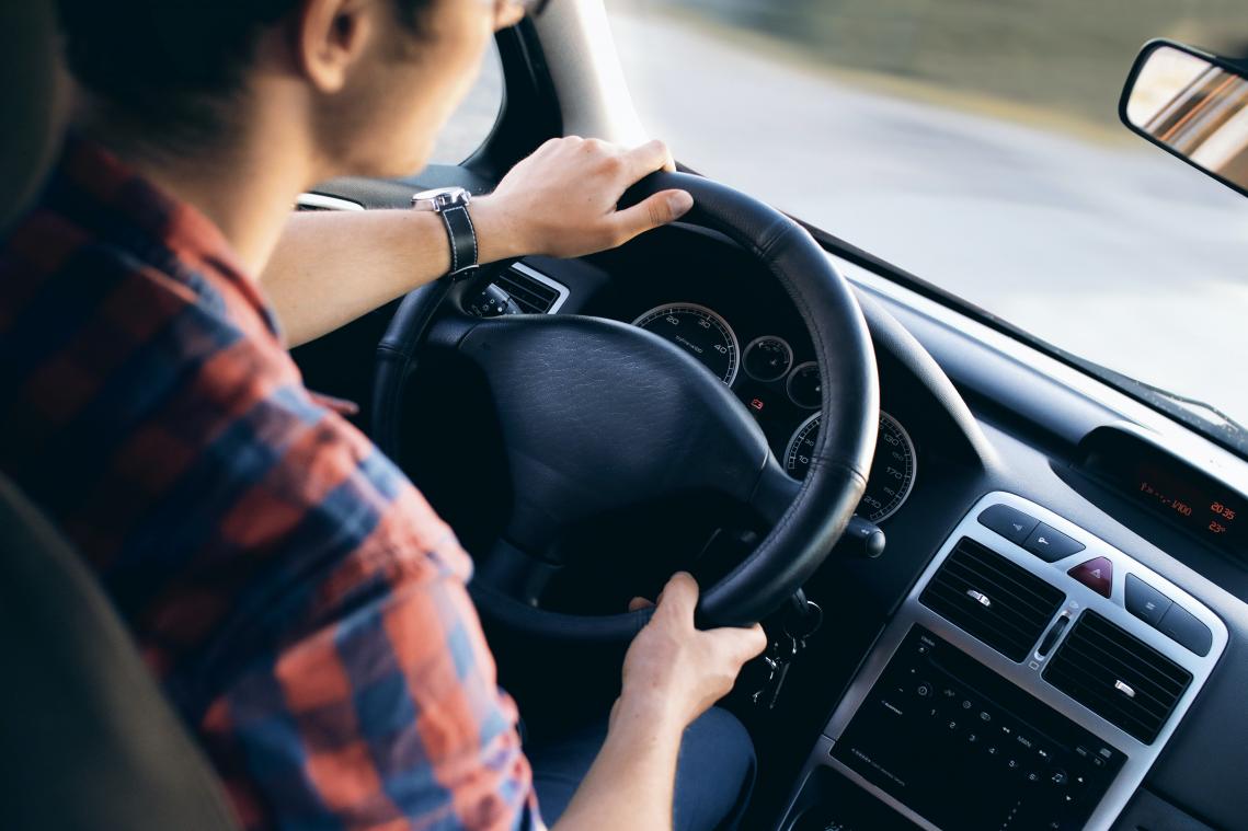 Vermoeid na het rijden? Dan heb je misschien last van dit fenomeen