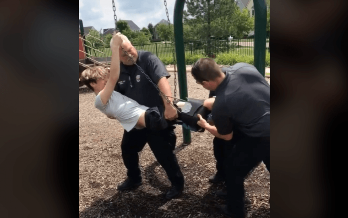 Brandweerlui hebben genoeg van deze bizarre TikTok-trend: "Onze tijd verspillen is ernstig" (video)