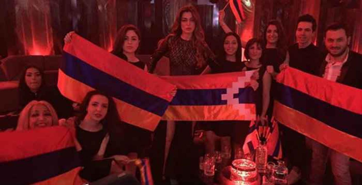 Ophef rond vlag tijdens halve finale Eurovisiesongfestival
